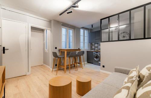 Chic 2-room apartment in the heart of Parisian luxury - Photo 11