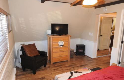 Historic Gold Town Loft A-Frame 1 Bedroom with sofa sleeper WIFI - Foto 17