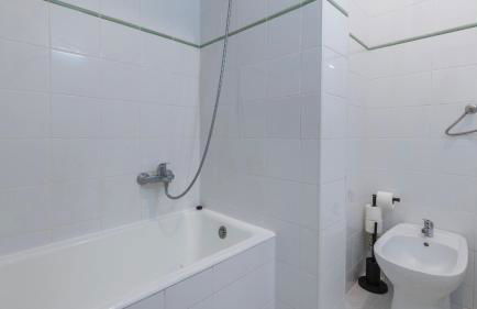 Seaside Getaway With Balcony by LovelyStay - Foto 25