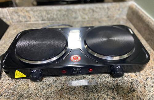 Lindo flat no Number One - Ponta Dareia com serviço de limpeza diaria - Foto 17