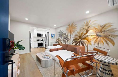 Explore North Park Chic 2br with Fire Pit Sleeps 6 - Foto 13