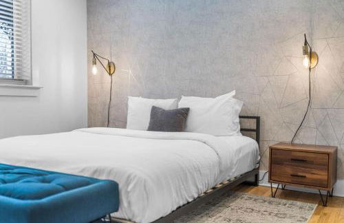 Contemporary Midtown Retreat Walk Score 93 - Foto 13