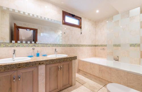 Kassiopi View Villas-Corfu-Villa Christos-4 bedrooms-big private pool-sea view-prime location - Photo 23