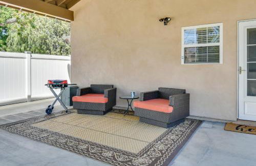 Luxe Pasadena Casita with Fireplace and Grill - Photo 25
