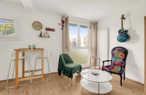 Studio BoHÈME, Parking, proche Aéroport, MEETT & Airbus - Foto 10