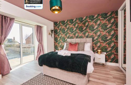 Spacious 4BDR House By Homebird Property Management Short Lets & Serviced Accommodation Leeds With Private Parking & Garden - Foto 22