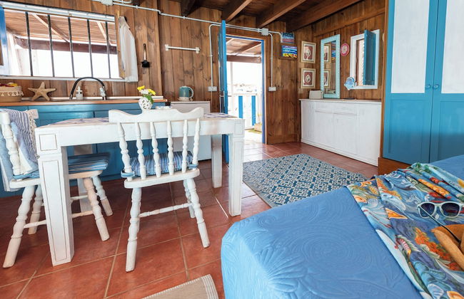 Wooden Cabin Next to the Beach - Foto 3