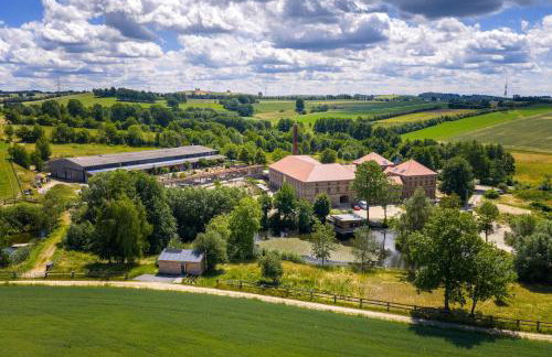 TinyHousebeiDresden mit Faßsauna Über dem Wasser schwebendes winziges Häuschen Nähe Dresden Sächsische Schweiz - Foto 12