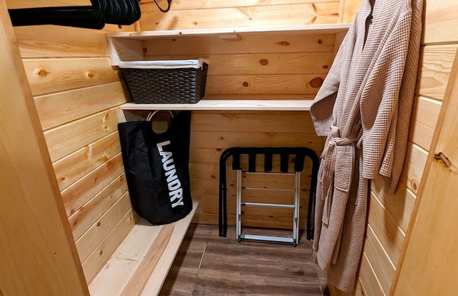 Yellowstone's Treasure Cabins - Photo 33