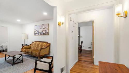 4-Bed 2-Bath Pet Friendly Home in Stonecrest - Foto 3