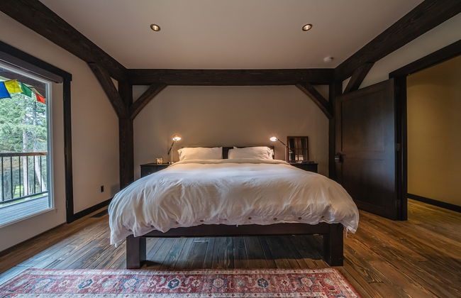 Chateau Fortine Retreat for 6! - Photo 2