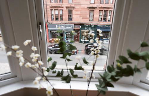 Superb 1Bed Flat in Fabulous West End - Pass the Keys - Foto 12