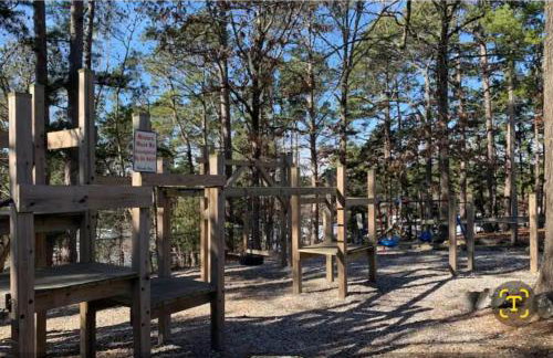 Bear Den on Lake Ouachita 2BR Condo at Mountain Harbor Resort - Foto 109