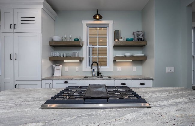 Hook, Wine, & Sinker - Photo 10