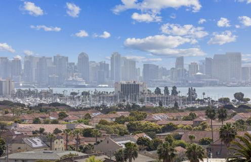 The Wave House! Custom Gem with Panoramic Views, Fire Pit, BBQ, Pool Table - Foto 43