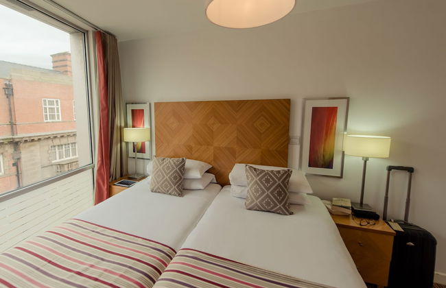 PREMIER SUITES Liverpool - Photo 17