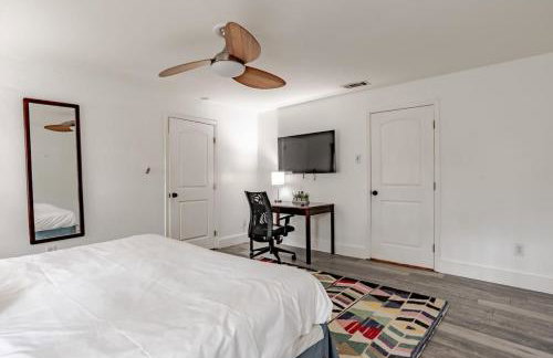 Sunny Midtown Cottage- Midtown Mobile - Photo 27