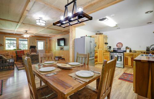 Game Room and Lake Access Wooded Retreat in Jay - Foto 9