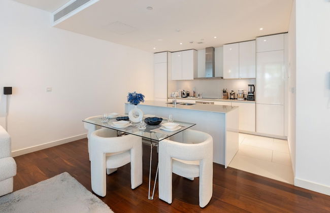 Trendy City Walk Living w Pool View Balcony - Photo 13