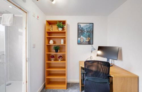 Elegant 5 Bed Home with Garden & Parking - Slough - Foto 18