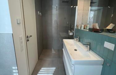 Luxuswohnung in Villa mit fantastischem Blick - Photo 18