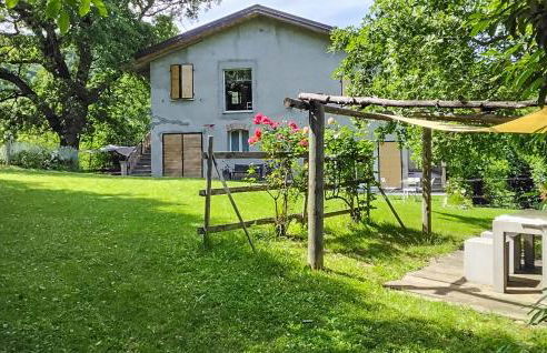 Amazing Apartment In Marzabotto - Photo 1