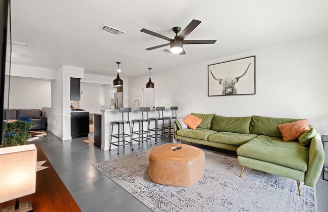 4 Bedroom Near Soco With a Private Pool & Sauna - Photo 17