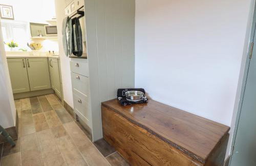 Swallow's Nest - Photo 16