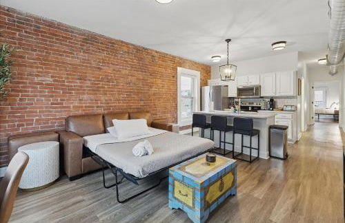 downtown Indy with Fire Pit and Free Parking - Foto 6