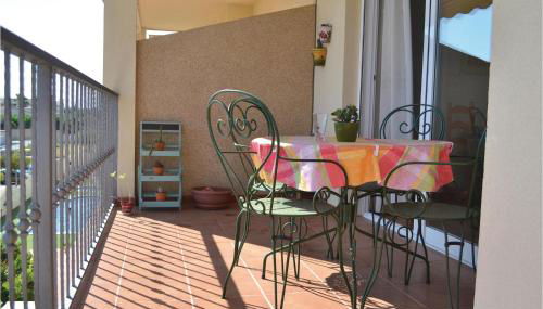 2 Bedroom Awesome Apartment In Vinaros - Foto 3