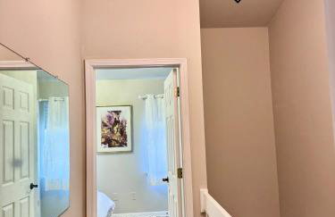 Modern Entire 2-Bedroom House for 6 Guests at University City - Foto 12