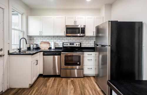 Luxe Mid-Century Styled Historic Townhouse #1 - Foto 8