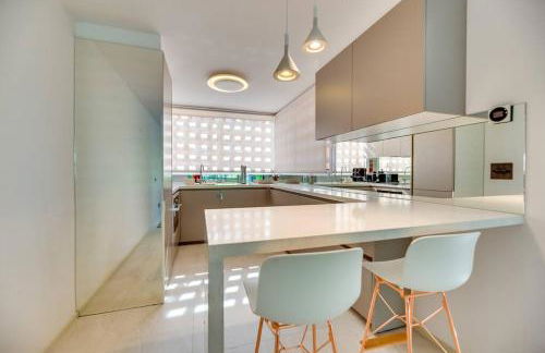 Luxury 5-Bedroom Townhouse in Puente Romano - Foto 11