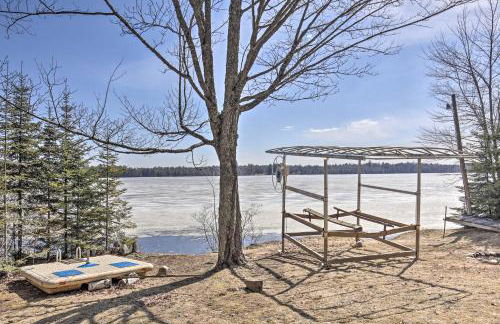 Lakefront Escape with Fishing Pier and Snowmobiling! - Foto 53
