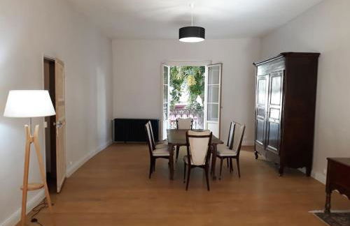 Très grande maison de ville au coeur de Saumur - Foto 6