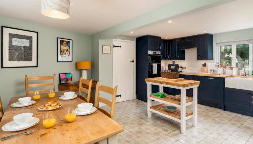 Stylish Cottage Peaceful Rural Retreat Pass The Keys - Foto 4, stove, pet friendly, toaster