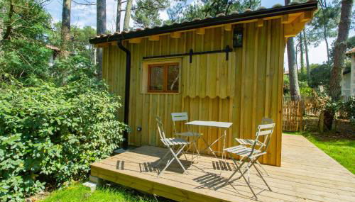 Cabane forêt proche plage avec piscine partagée - Foto 3, Garden, Garden view