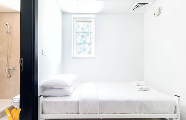 Venduras- Luxe 3BR Villa Jumeirah Park - Photo 3