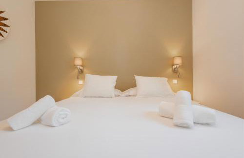 Holiday home with large sunny terrace, Costabella - Foto 26