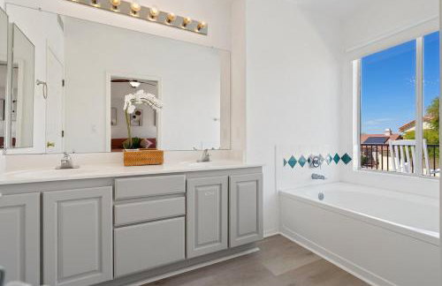 Catalina Pool-side Hideaway 4 Bed 3 Bath - Foto 18