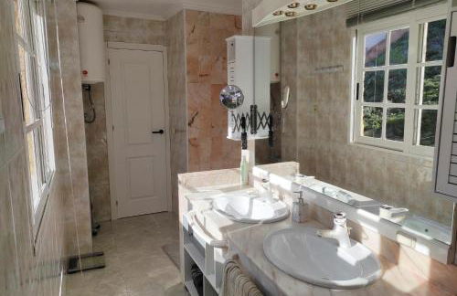 Terrace & Sea Views in Cullera - Photo 25