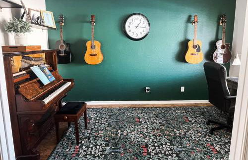 Family Home: Game Room + Yard Near Spring Training - Foto 5