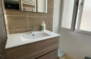 Liberté et Confort, appartement entier, moderne avec 2 chambres et cuisine équipée au coeur de Semur - Foto 70