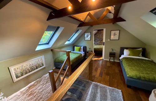 Sunridge Fishing Lodge with Hot Tub & Giant Cinema - Foto 77