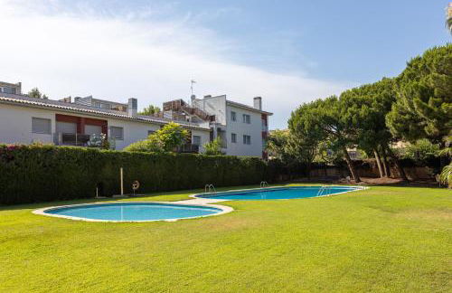 SeaBreezeHeaven - Sea View Apartment, Pool & Spacious Terrace with BBQ - 50m from Sant Pol Beach - Foto 35