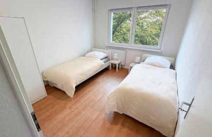 Ausgestattete Wohnungen für Monteur-Teams mit kostenlosem Parkplatz, WIFI, TV, Waschmaschine, Küche, Balkon, Restaurants und Supermarkt - Foto 2