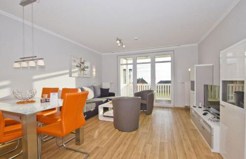 mit Meerblick und Balkon, gratis Nutzung vom AHOI Erlebnisbad und Sauna in Sellin - Meeresblick FeWo 33 - Foto 4