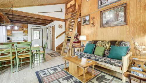 Spring Creekside Getaway at Whittier Cabin with Deck - Foto 1