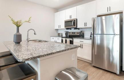 Landing Stunning 2BD Pool Gym - Foto 39