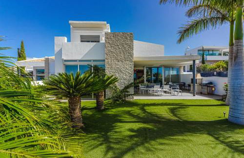 Villa Eleonora, Luxury Villa with Heated Pool Ocean View in Adeje, Tenerife - Foto 5